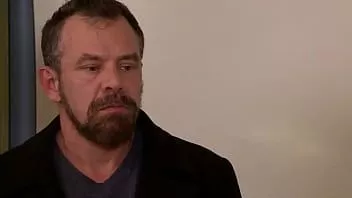 Reproducir Esposo infiel lo engaña con su hermano