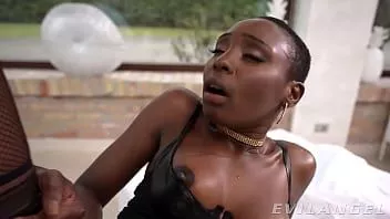 play Zaawaadi Compilation - African babe هل الشرج ، dp وأكثر إخراج روكو سيفريدي!