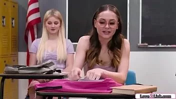 play Love2lick.com - los estudiantes se masturban por primera vez