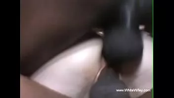 play الجنس الجماعي هو لحظة مثيرة للغاية للشعور بالاختلاف بلطف