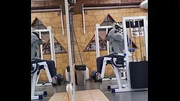 play Latihan Andkvcat di gym dan mandi di kamar mandi