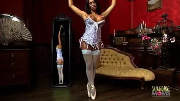 Play Black slut with big boobs gets invited into a world of group sex and orgies
