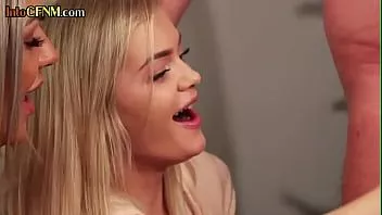 play CFNM femdoms مص والرجيج الرجل الديك في المجموعة حتى نائب الرئيس