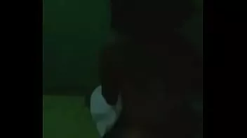 play Encuentro una mujer casada en un grupo de amigos de whatsapp, lo mismo