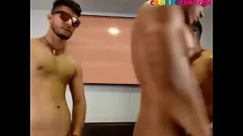Redare Vă așteptăm prin chat live pe cruisingcams.com